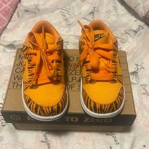 Nike tiger striped dunks